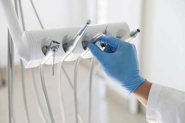 Professional Tooth Extraction technician working in Solomon, KS